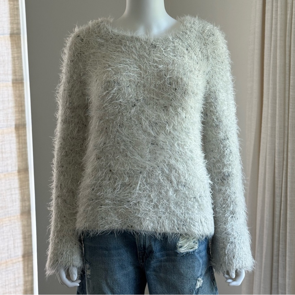 Feel The Piece Speckled eyelash Fuzzy Sweater O/S